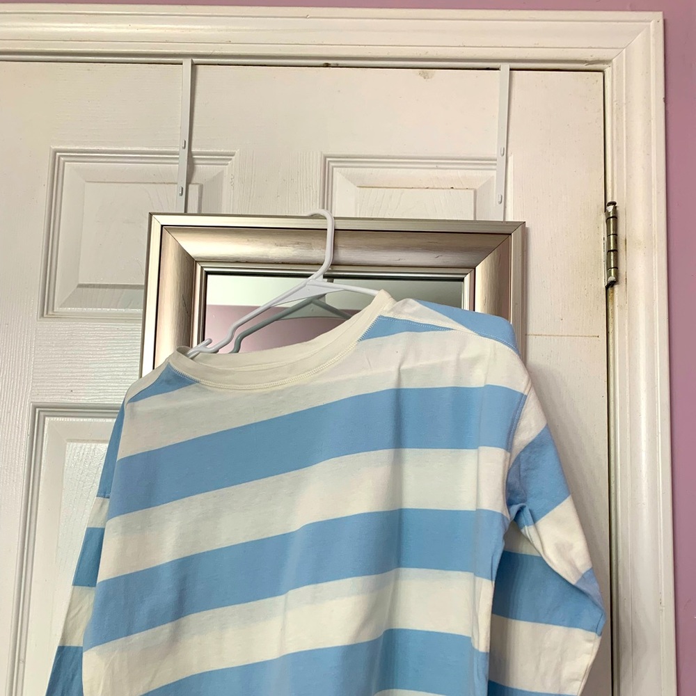 Ladies short length shirt